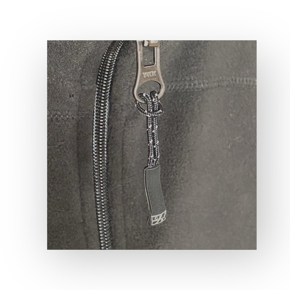 new Cutter & Buck 𖦹 Full Zip Soft Warm Cozy Classic Fleece Vest 𖦹 Black 𖦹 Large - Picture 8 of 15